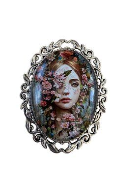 Vintage-Style Floral Portrait Brooch With Ornate Silver Frame & Gift Box